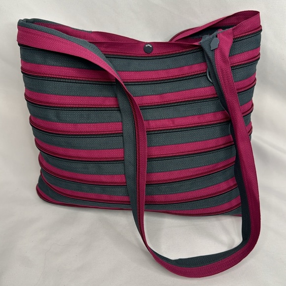 Super Fun Zip-It Zippered Tote - Picture 1 of 6